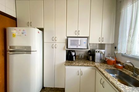 Apartamento à venda com 100m², 3 quartos e 2 vagas Apartamento à venda com 100m², 3 quartos e 2 vagasCozinha