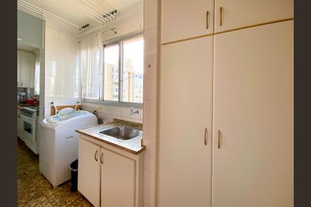 Apartamento à venda com 100m², 3 quartos e 2 vagas Apartamento à venda com 100m², 3 quartos e 2 vagasÁrea de Serviço