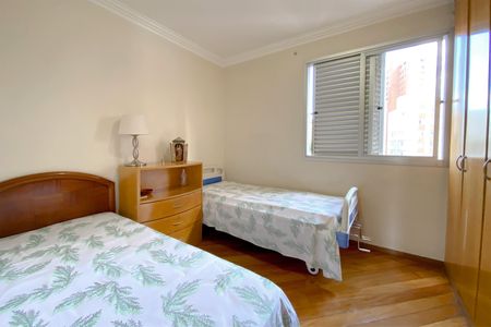 Apartamento à venda com 100m², 3 quartos e 2 vagas Apartamento à venda com 100m², 3 quartos e 2 vagasQuarto 1