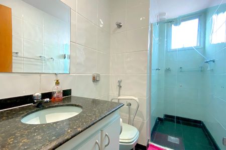 Apartamento à venda com 100m², 3 quartos e 2 vagas Apartamento à venda com 100m², 3 quartos e 2 vagasBanheiro