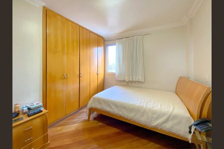 Apartamento à venda com 100m², 3 quartos e 2 vagas Apartamento à venda com 100m², 3 quartos e 2 vagasSuíte