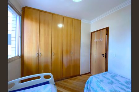 Apartamento à venda com 100m², 3 quartos e 2 vagas Apartamento à venda com 100m², 3 quartos e 2 vagasQuarto 1