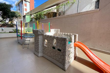 Apartamento à venda com 100m², 3 quartos e 2 vagas Apartamento à venda com 100m², 3 quartos e 2 vagasÁrea comum - Playground