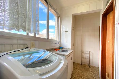 Apartamento à venda com 100m², 3 quartos e 2 vagas Apartamento à venda com 100m², 3 quartos e 2 vagasÁrea de Serviço