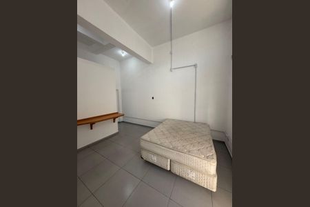Casa para alugar com 1 quarto, 25m² em São João, Porto Alegre