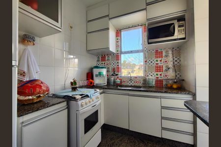 Apartamento à venda com 69m², 3 quartos e 2 vagas Apartamento à venda com 69m², 3 quartos e 2 vagasCozinha