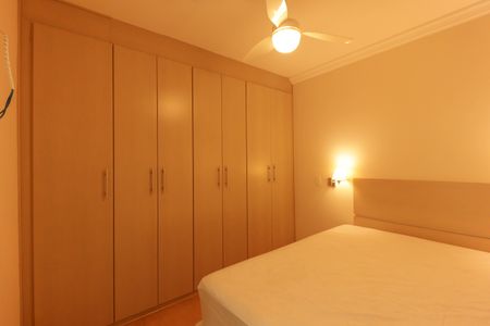 Apartamento à venda com 72m², 3 quartos e 2 vagas Apartamento à venda com 72m², 3 quartos e 2 vagasSuíte