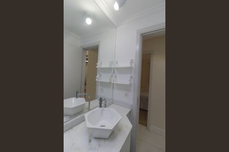 Apartamento à venda com 72m², 3 quartos e 2 vagas Apartamento à venda com 72m², 3 quartos e 2 vagasBanheiro Social
