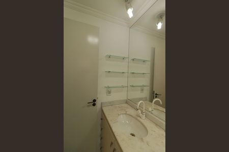 Apartamento à venda com 72m², 3 quartos e 2 vagas Apartamento à venda com 72m², 3 quartos e 2 vagasBanheiro da Suíte