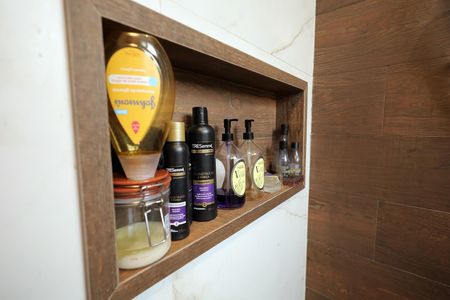 Apartamento à venda com 129m², 3 quartos e 2 vagas Apartamento à venda com 129m², 3 quartos e 2 vagasBanheiro da Suíte 1