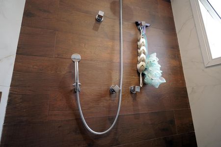 Apartamento à venda com 129m², 3 quartos e 2 vagas Apartamento à venda com 129m², 3 quartos e 2 vagasBanheiro da Suíte 1