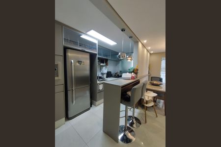 Apartamento à venda com 90m², 2 quartos e 2 vagasCozinha 