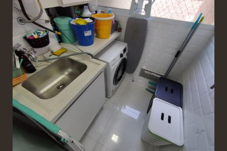 Apartamento à venda com 90m², 2 quartos e 2 vagasÁrea de Serviço