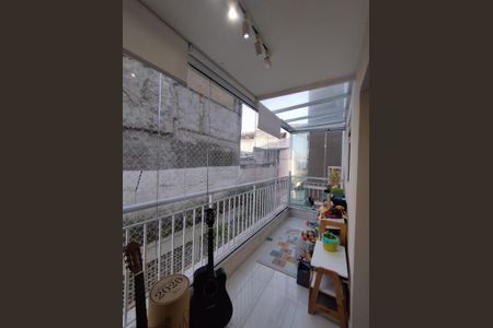 Apartamento à venda com 90m², 2 quartos e 2 vagasVaranda da Sala