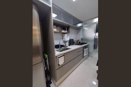 Apartamento à venda com 90m², 2 quartos e 2 vagasCozinha 