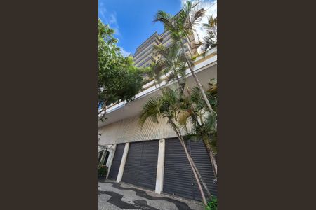 Apartamento à venda com 69m², 2 quartos e 1 vaga Apartamento à venda com 69m², 2 quartos e 1 vagaFachada