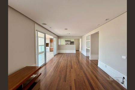 Apartamento à venda com 138m², 3 quartos e 2 vagas Apartamento à venda com 138m², 3 quartos e 2 vagasSala