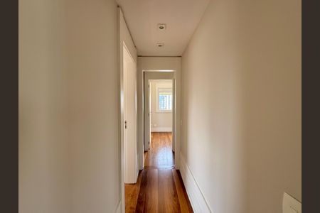 Apartamento à venda com 138m², 3 quartos e 2 vagas Apartamento à venda com 138m², 3 quartos e 2 vagasCorredor Suítes