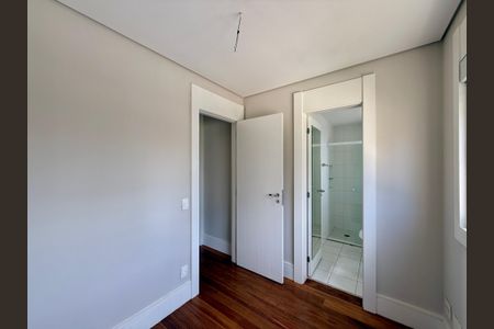 Apartamento à venda com 138m², 3 quartos e 2 vagas Apartamento à venda com 138m², 3 quartos e 2 vagasSuíte 2