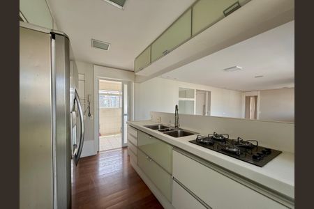 Apartamento à venda com 138m², 3 quartos e 2 vagas Apartamento à venda com 138m², 3 quartos e 2 vagasCozinha