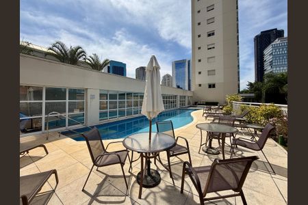 Apartamento à venda com 138m², 3 quartos e 2 vagas Apartamento à venda com 138m², 3 quartos e 2 vagasPiscina