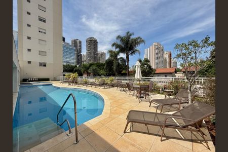 Apartamento à venda com 138m², 3 quartos e 2 vagas Apartamento à venda com 138m², 3 quartos e 2 vagasPiscina