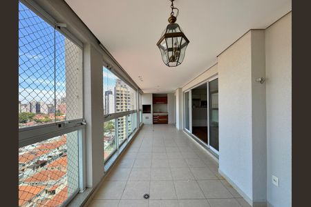 Apartamento à venda com 138m², 3 quartos e 2 vagas Apartamento à venda com 138m², 3 quartos e 2 vagasVaranda