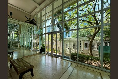 Apartamento à venda com 138m², 3 quartos e 2 vagas Apartamento à venda com 138m², 3 quartos e 2 vagasHall Social Entrada