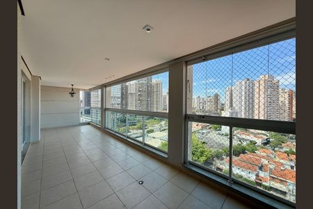 Apartamento à venda com 138m², 3 quartos e 2 vagas Apartamento à venda com 138m², 3 quartos e 2 vagasVaranda