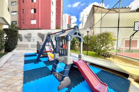 Apartamento à venda com 61m², 2 quartos e 1 vaga Apartamento à venda com 61m², 2 quartos e 1 vagaÁrea comum - Playground