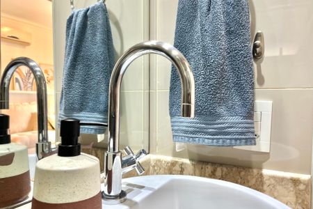 Apartamento à venda com 61m², 2 quartos e 1 vaga Apartamento à venda com 61m², 2 quartos e 1 vagaBanheiro da Suíte