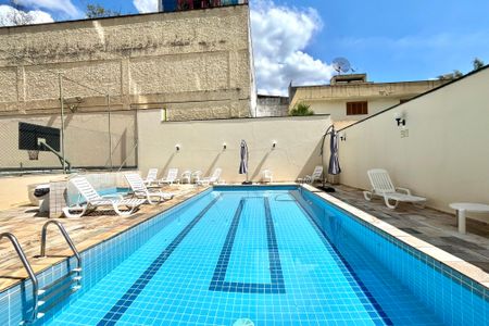 Apartamento à venda com 61m², 2 quartos e 1 vaga Apartamento à venda com 61m², 2 quartos e 1 vagaÁrea comum - Piscina