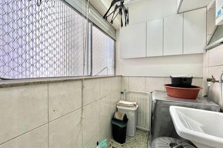 Apartamento à venda com 61m², 2 quartos e 1 vaga Apartamento à venda com 61m², 2 quartos e 1 vagaÁrea de Serviço