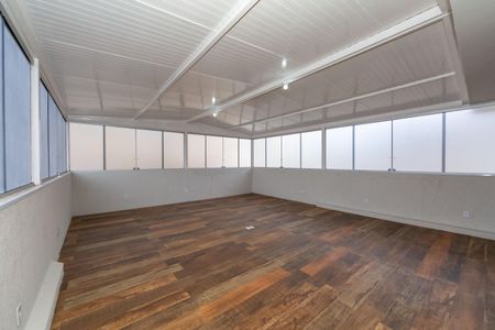 Apartamento à venda com 150m², 3 quartos e 2 vagas Apartamento à venda com 150m², 3 quartos e 2 vagasCobertura