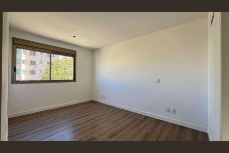 Apartamento à venda com 4 quartos, 136m² em Cruzeiro, Belo Horizonte