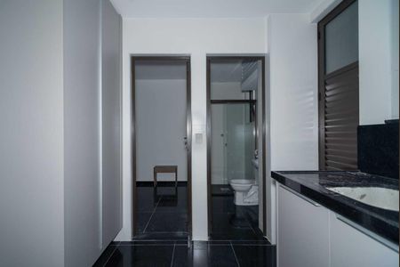 Apartamento à venda com 130m², 4 quartos e 3 vagas