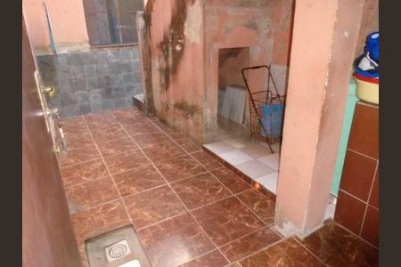 Casa à venda com 180m², 3 quartos e sem vaga