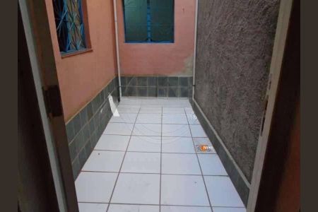 Casa à venda com 180m², 3 quartos e sem vaga