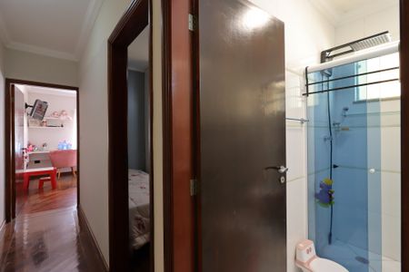 Casa à venda com 247m², 3 quartos e 5 vagasCorredor piso superior