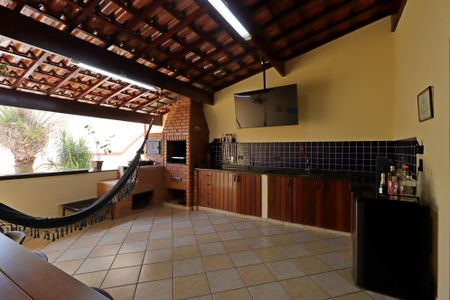 Casa à venda com 247m², 3 quartos e 5 vagasÁrea Gourmet