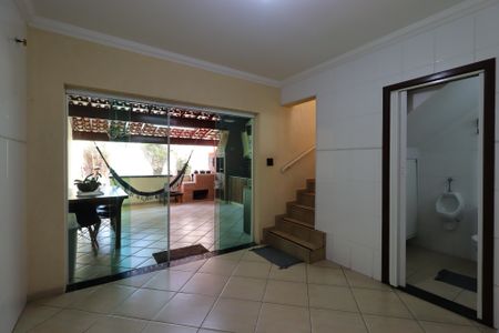 Casa à venda com 247m², 3 quartos e 5 vagasÁrea de Serviço