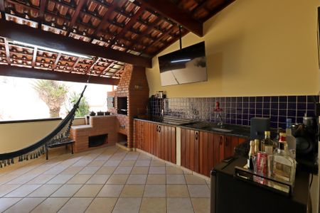 Casa à venda com 247m², 3 quartos e 5 vagasÁrea Gourmet