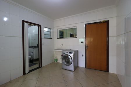 Casa à venda com 247m², 3 quartos e 5 vagasÁrea de Serviço