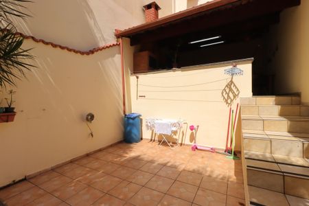 Casa à venda com 247m², 3 quartos e 5 vagasQuintal