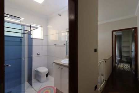 Casa à venda com 247m², 3 quartos e 5 vagasCorredor piso superior