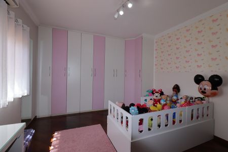 Casa à venda com 247m², 3 quartos e 5 vagasQuarto 1