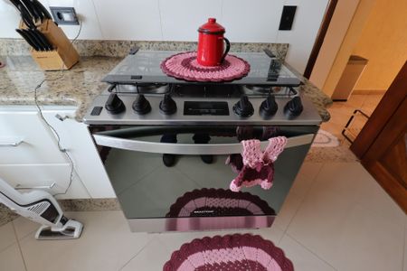 Casa à venda com 247m², 3 quartos e 5 vagasCozinha - Fogão embutido