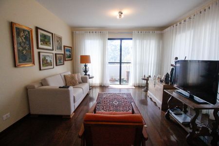 Apartamento à venda com 185m², 4 quartos e 3 vagasSala
