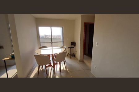 Sala de apartamento para alugar com 2 quartos, 58m² em Portal do Vale, Uberlândia