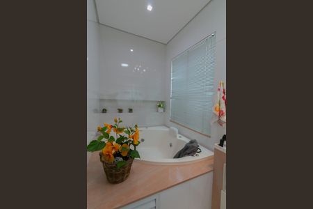 Casa para alugar com 350m², 4 quartos e 4 vagas Casa para alugar com 350m², 4 quartos e 4 vagasBanheiro da Suíte 2